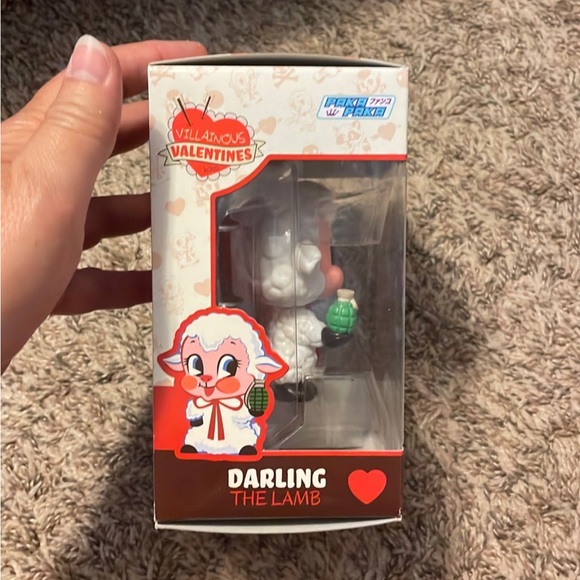 Funko Pop! Villainous Valentines - Darling the Lamb - Picture 4 of 5